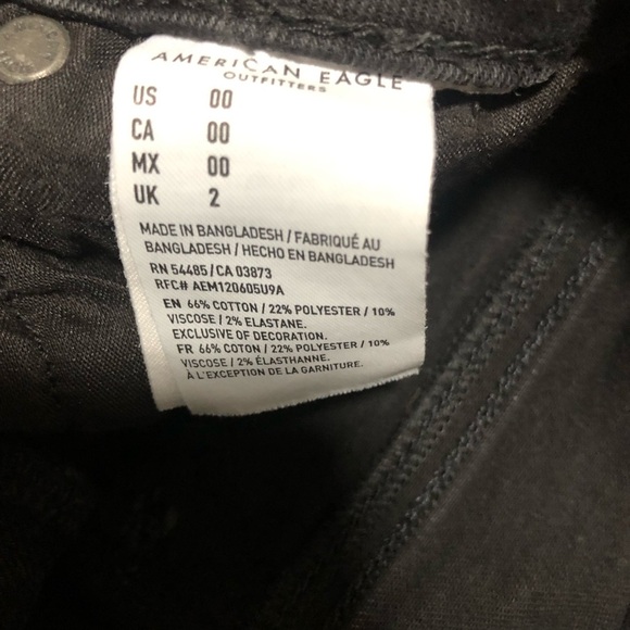 American Eagle Size 00 Black Distressed High-Waisted Denim Shorts - Picture 6 of 6